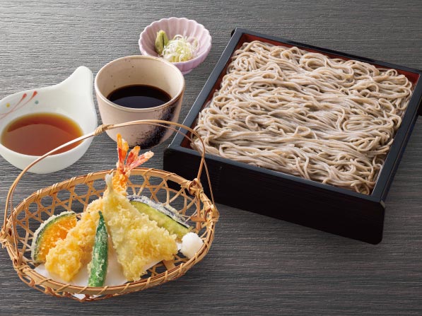 海老天せいろそば［冷］ | 自家製石臼挽き生そば |藍屋｜和食