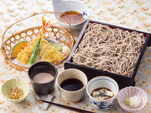 自家製石臼挽き生そば | メニュー | 藍屋｜和食レストラン