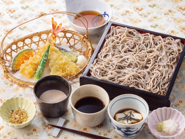 三彩海老天せいろそば | 自家製石臼挽き生そば |藍屋｜和食レストラン