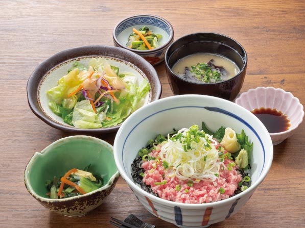 蔥拌鮪魚蓋飯 |藍屋's Easy Lunch |藍屋| 日本餐廳 |日本雲雀餐飲集團
