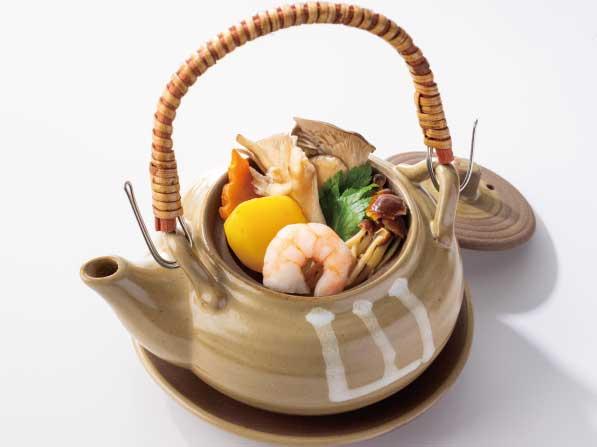 土瓶蒸し　6点 きのこの土瓶蒸し | 秋の彩り味くらべフェア |藍屋｜和食レストラン