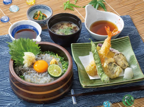 瀬戸内生しらす丼と瀬戸内天ぷら盛り合わせ | 瀬戸内フェア |藍屋