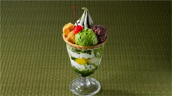 お濃い抹茶クリームの最中ソフトパフェ | おもてなし和甘味 |chawan