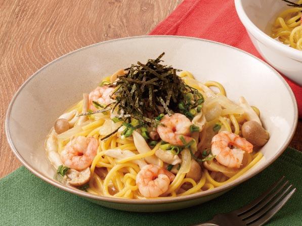 海老ときのこのバター醤油スパゲッティ | パスタ |グラッチェ 海老ときのこのバター醤油スパゲッティ | パスタ |グラッチェ
